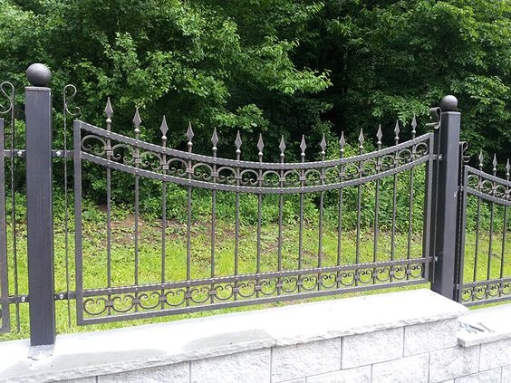 Mẫu hàng rào sắt nghệ thuật sơn tĩnh điện an toàn, đẹp mới nhất