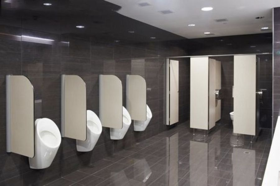 Vách ngăn WC tấm compact lựa chọn hoàn hảo cho mọi công trình